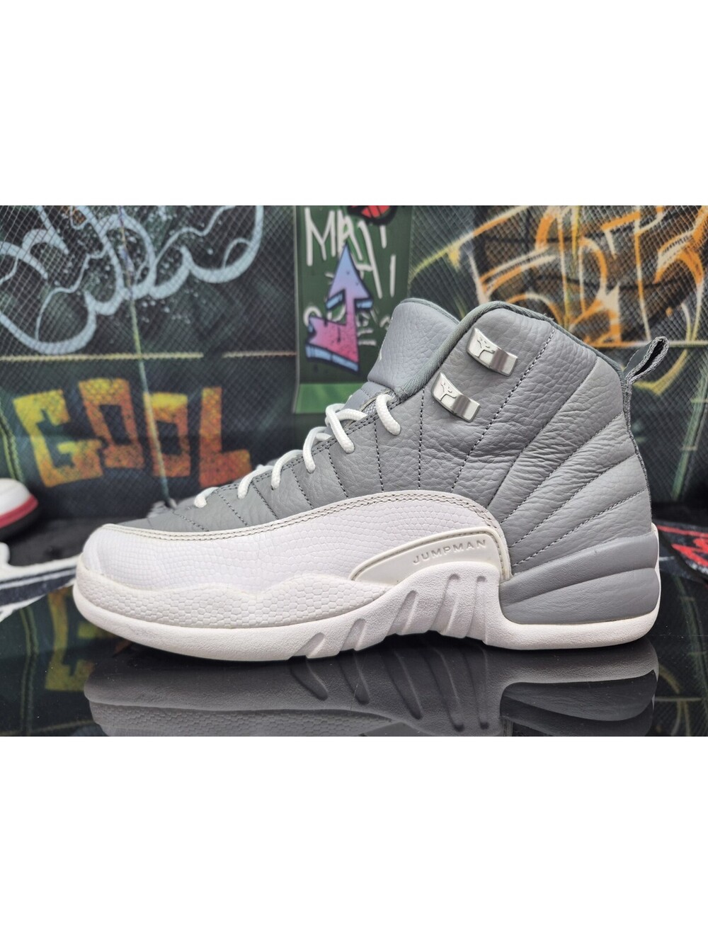 Air Jordan 12 Stealth Kids Size 6.5y